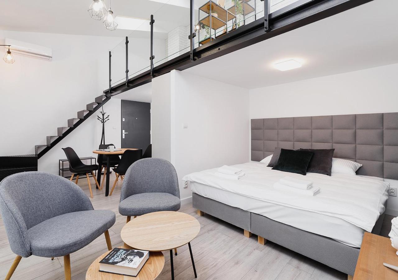 Wow! Aparthotel By Krakowmyplace Esterno foto