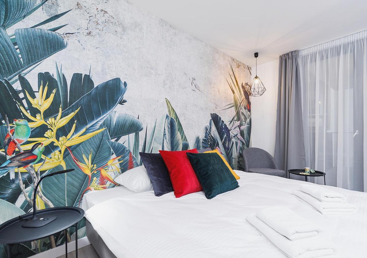 Wow! Aparthotel By Krakowmyplace Esterno foto